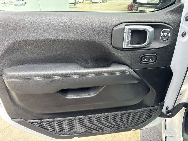 Used 2021 Jeep Gladiator Overland w/ Popular Equipment Package AWD/4WD image 17