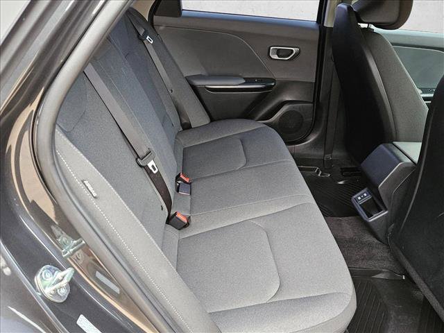 Used 2025 Kia K4 FWD image 16