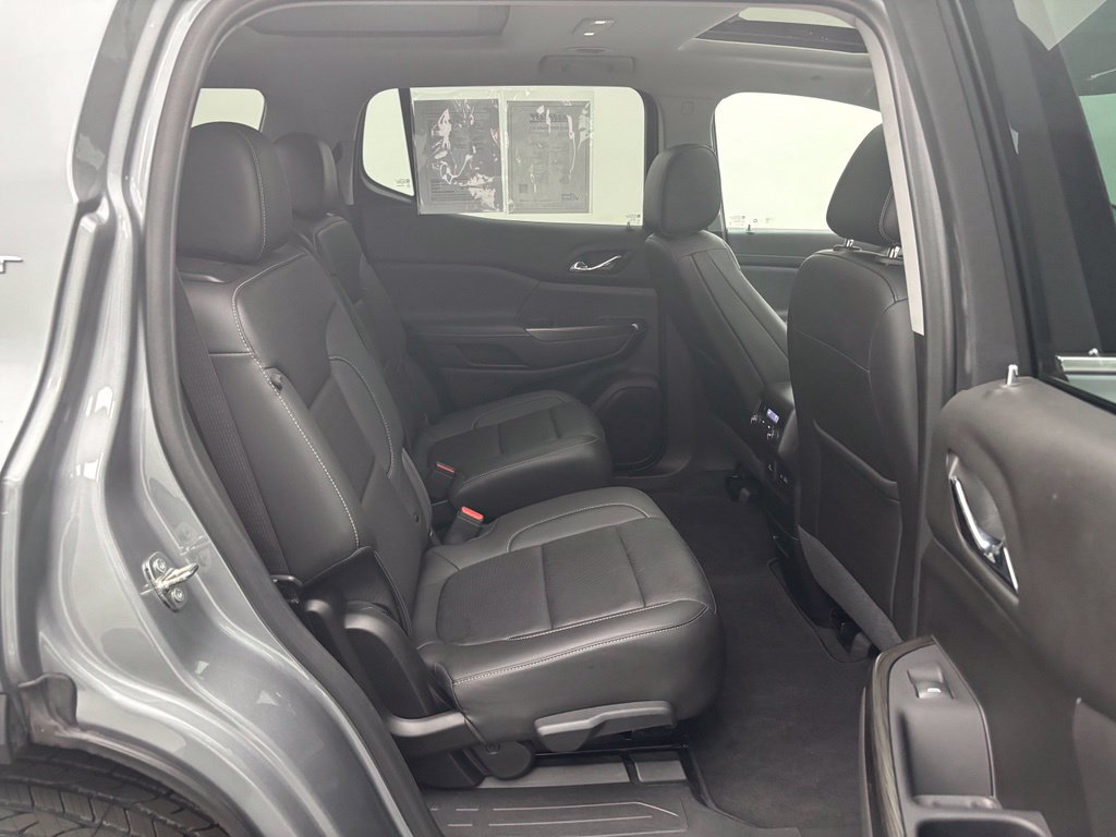 Used 2023 GMC Acadia SLT AWD/4WD image 44