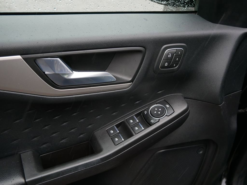 Certified 2020 Ford Escape SEL AWD/4WD image 15