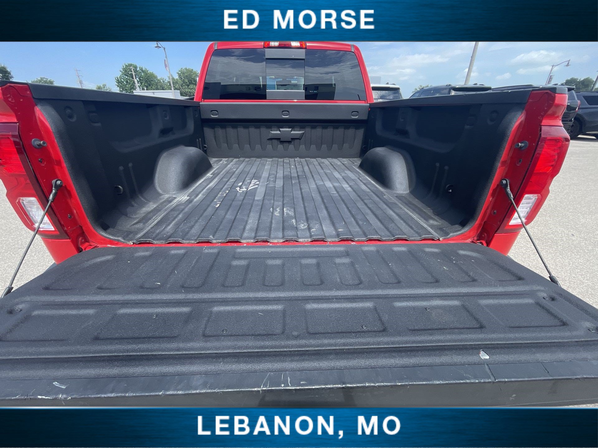 Used 2018 Chevrolet Silverado 1500 LTZ w/ LTZ Plus Package AWD/4WD image 23