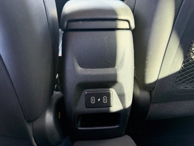 Used 2024 Hyundai Venue Limited FWD image 34
