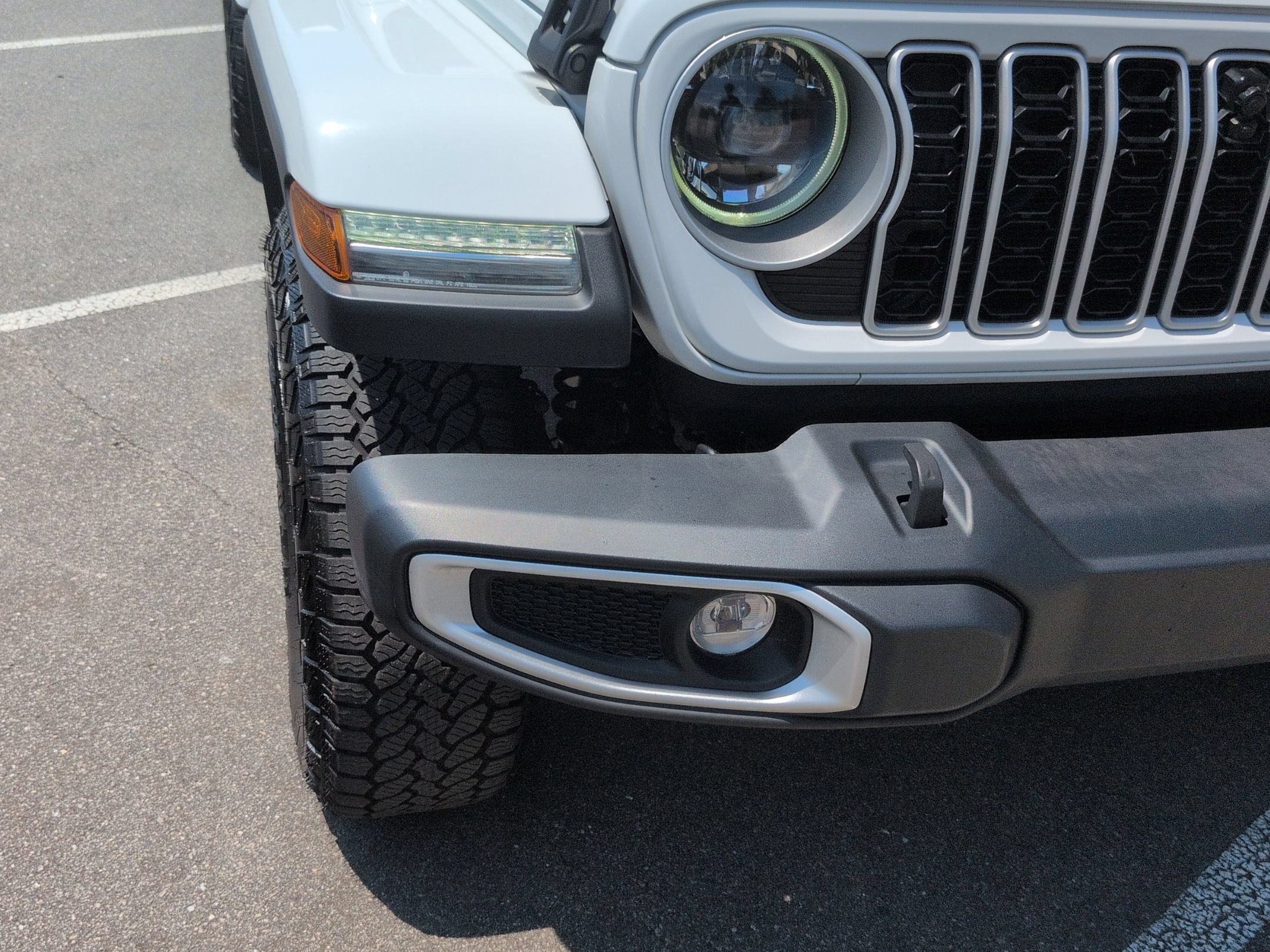Used 2024 Jeep Wrangler Unlimited Sahara w/ Technology Group AWD/4WD image 10