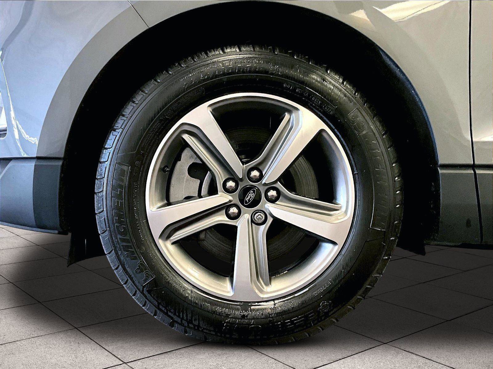 Certified 2024 Ford Edge SEL w/ Convenience Package AWD/4WD image 8