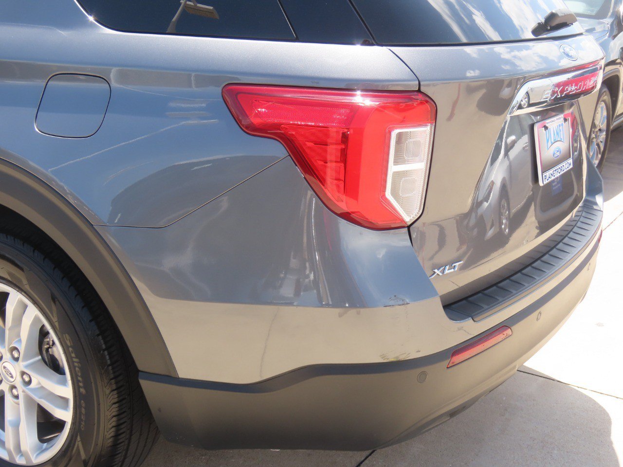 Certified 2023 Ford Explorer XLT RWD image 16