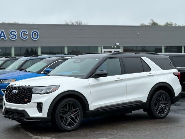 Certified 2025 Ford Explorer ST AWD/4WD image 39