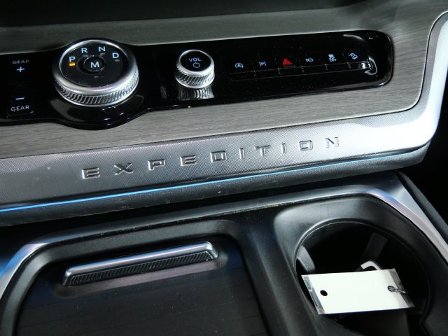 Certified 2025 Ford Expedition Platinum AWD/4WD image 23