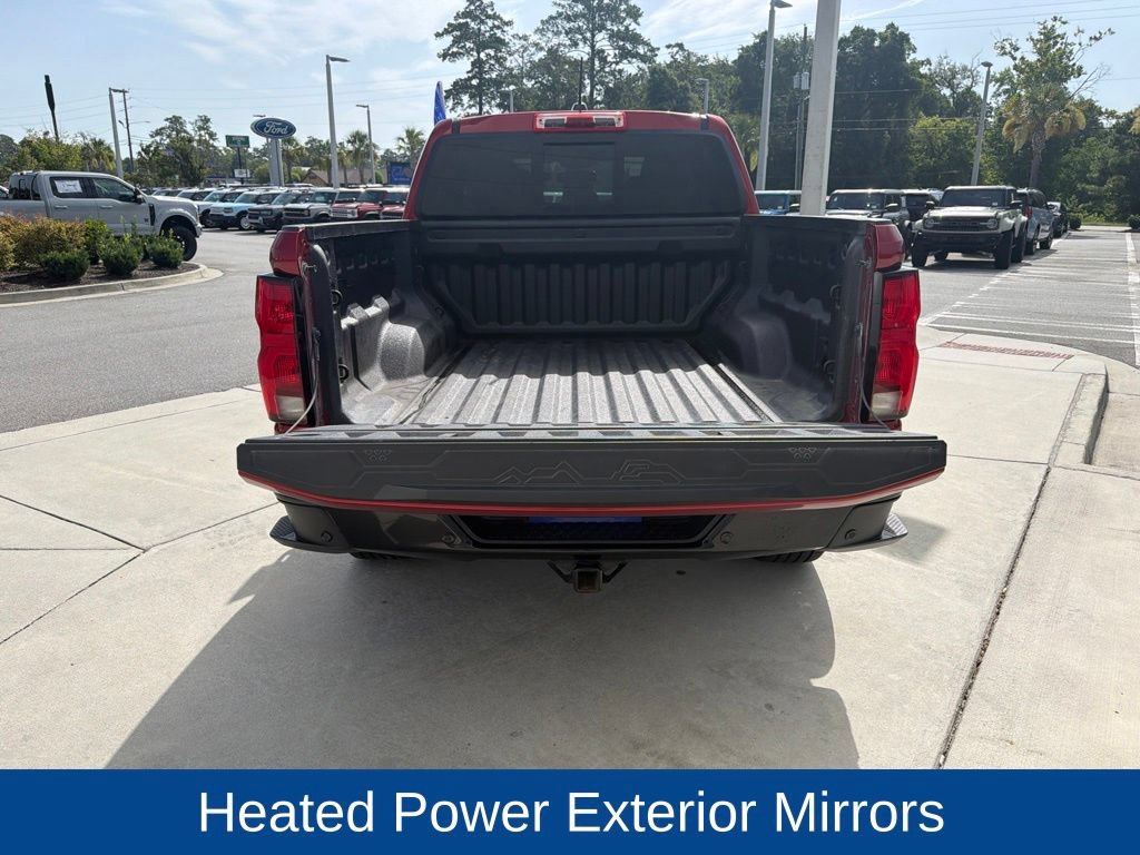 Used 2025 Chevrolet Colorado Z71 w/ Z71 Convenience Package 2 AWD/4WD image 8