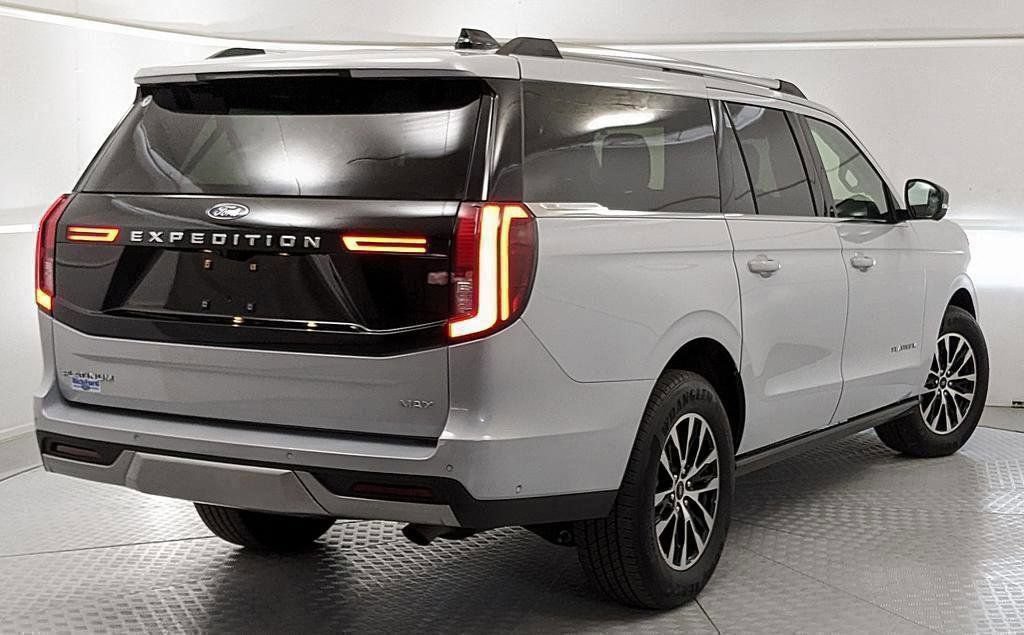 Certified 2025 Ford Expedition Max Platinum AWD/4WD image 3