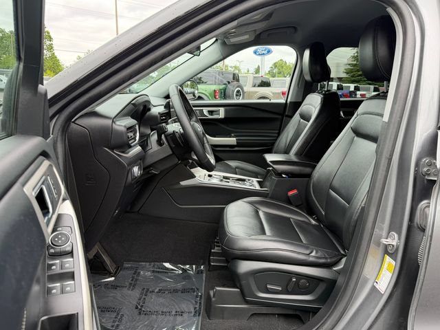Certified 2021 Ford Explorer XLT w/ Equipment Group 202A AWD/4WD image 16