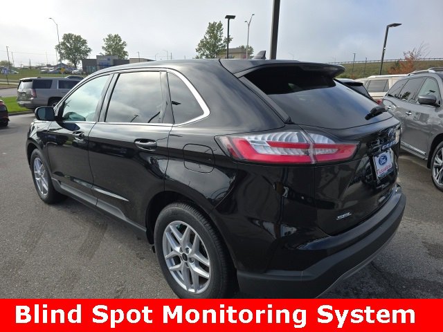 Certified 2024 Ford Edge SEL image 3
