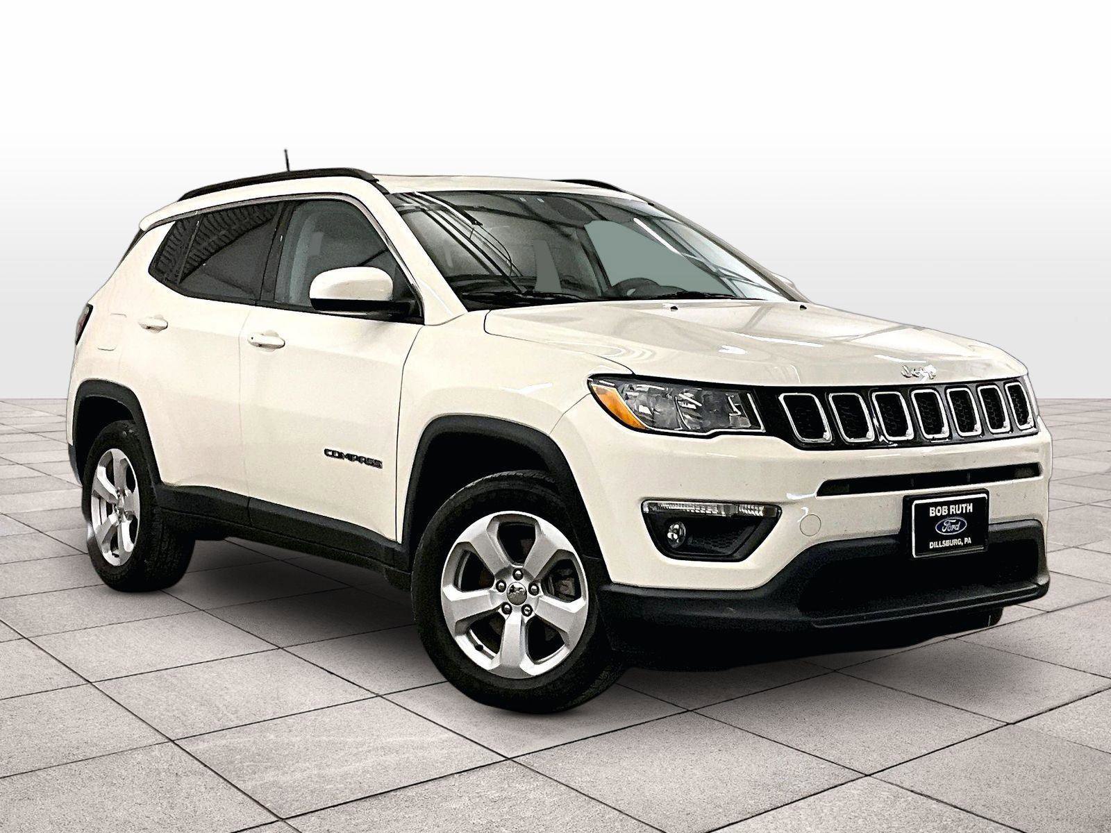 Used 2019 Jeep Compass Latitude w/ Cold Weather Group image 2