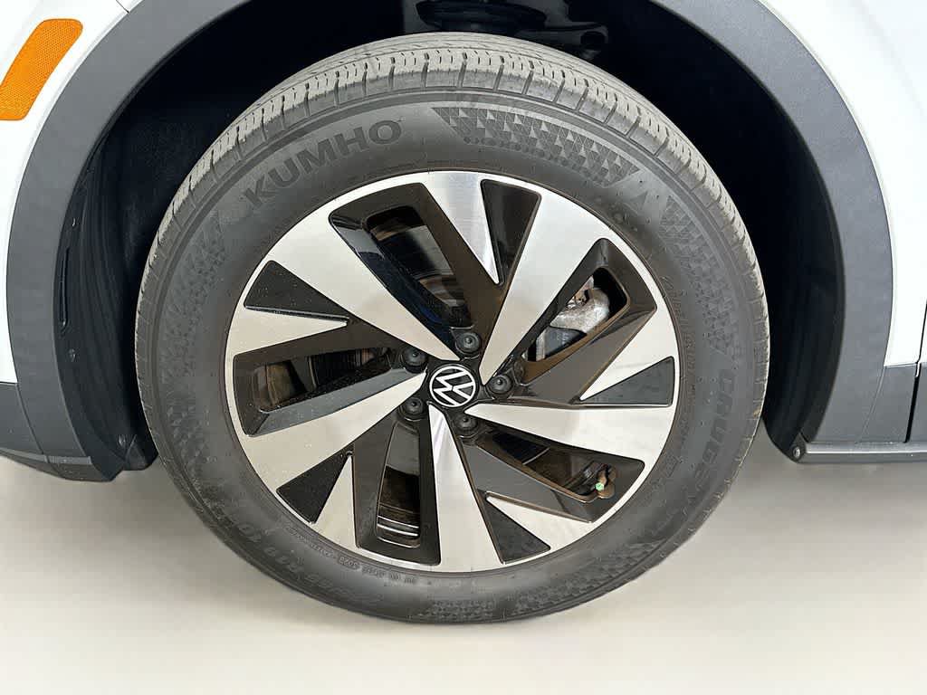 Used 2023 Volkswagen ID.4 Pro AWD/4WD image 8