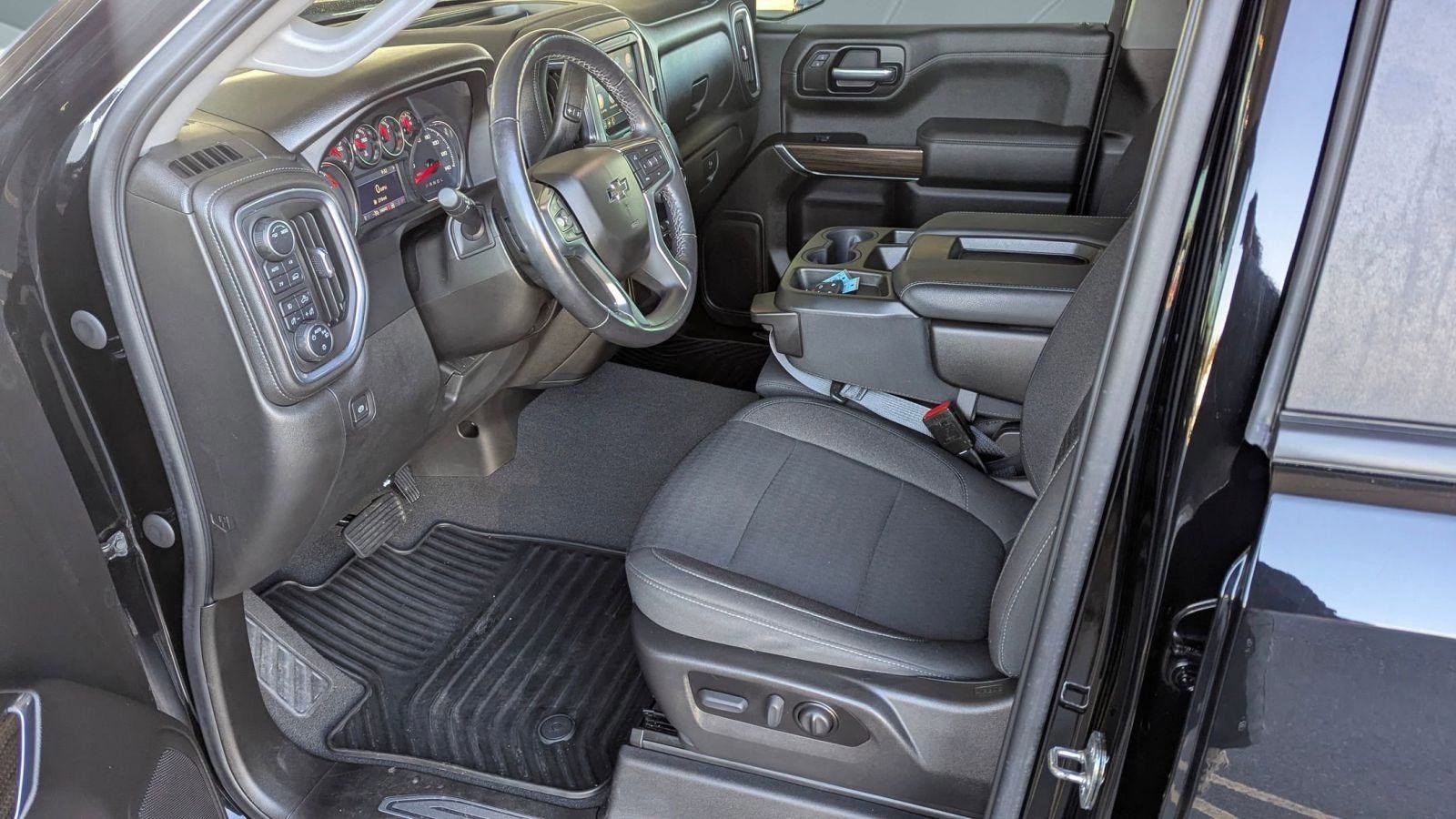 Used 2021 Chevrolet Silverado 1500 RST w/ Bed Protection Package image 9