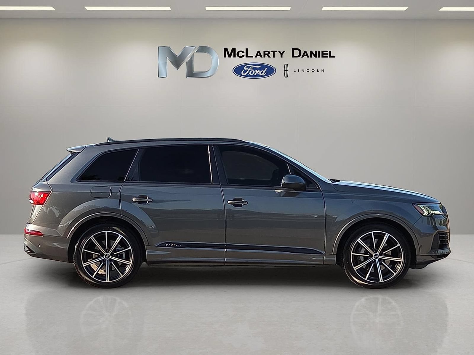 Used 2021 Audi Q7 3.0T Prestige AWD/4WD image 6