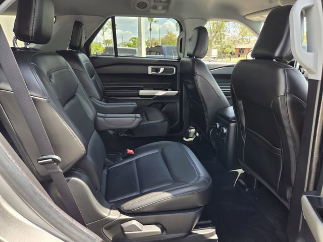 Certified 2022 Ford Explorer XLT w/ Equipment Group 202A RWD image 19