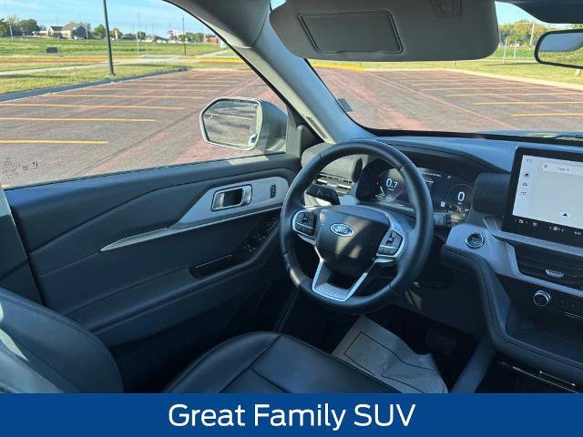 Certified 2025 Ford Explorer Active w/ Active Comfort Package AWD/4WD image 16