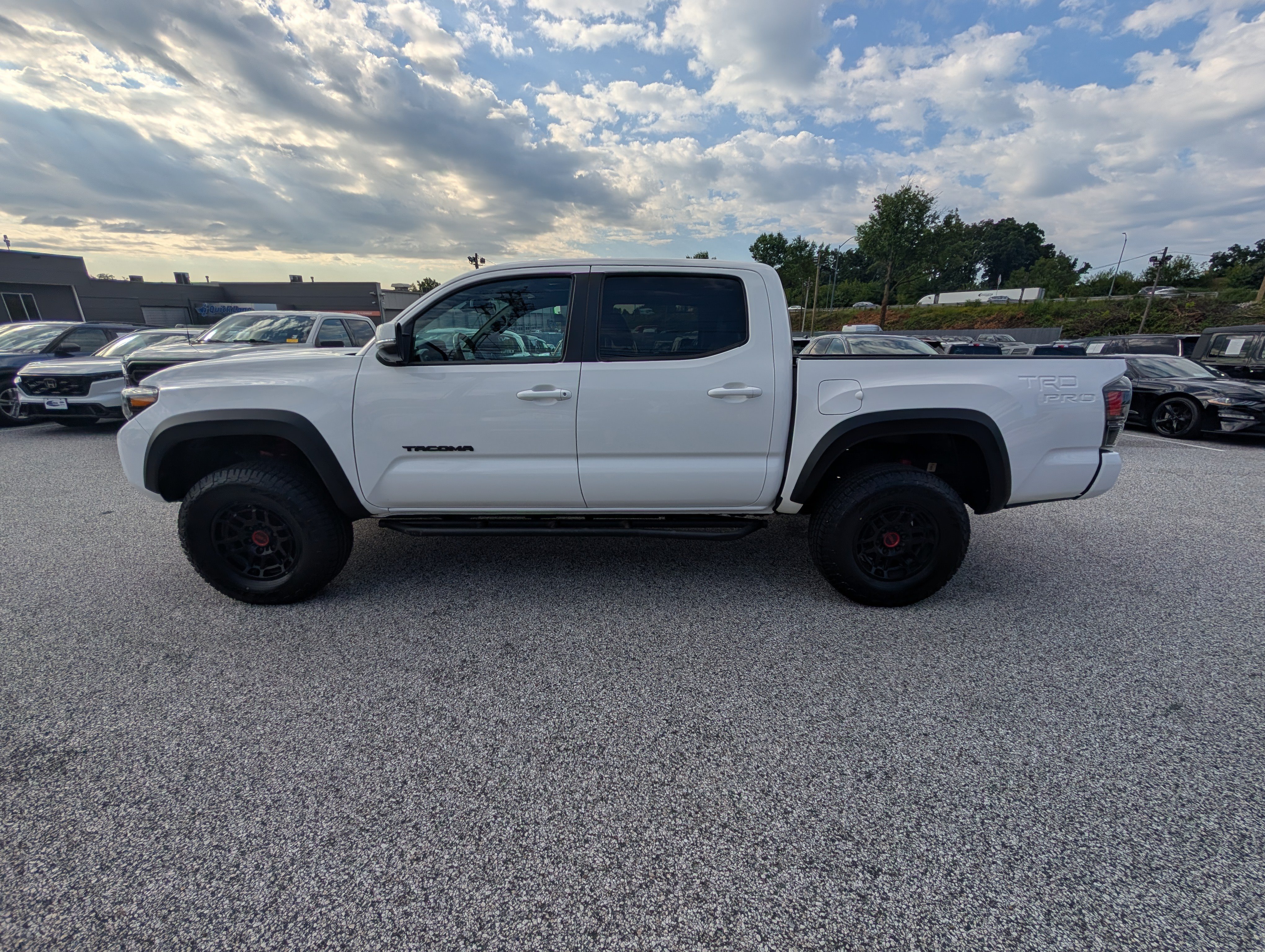 Used 2022 Toyota Tacoma TRD Pro AWD/4WD image 3