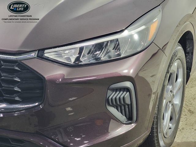 Certified 2023 Ford Escape ST-Line w/ Tech Pack #1 AWD/4WD image 11