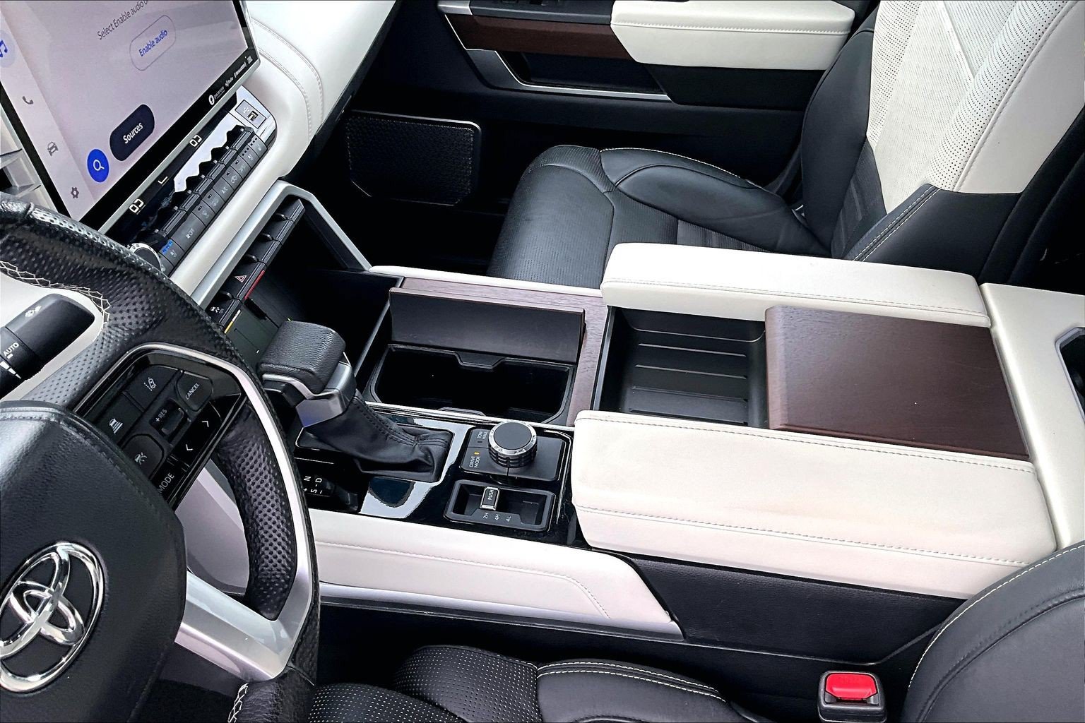 Used 2024 Toyota Tundra Capstone AWD/4WD image 15