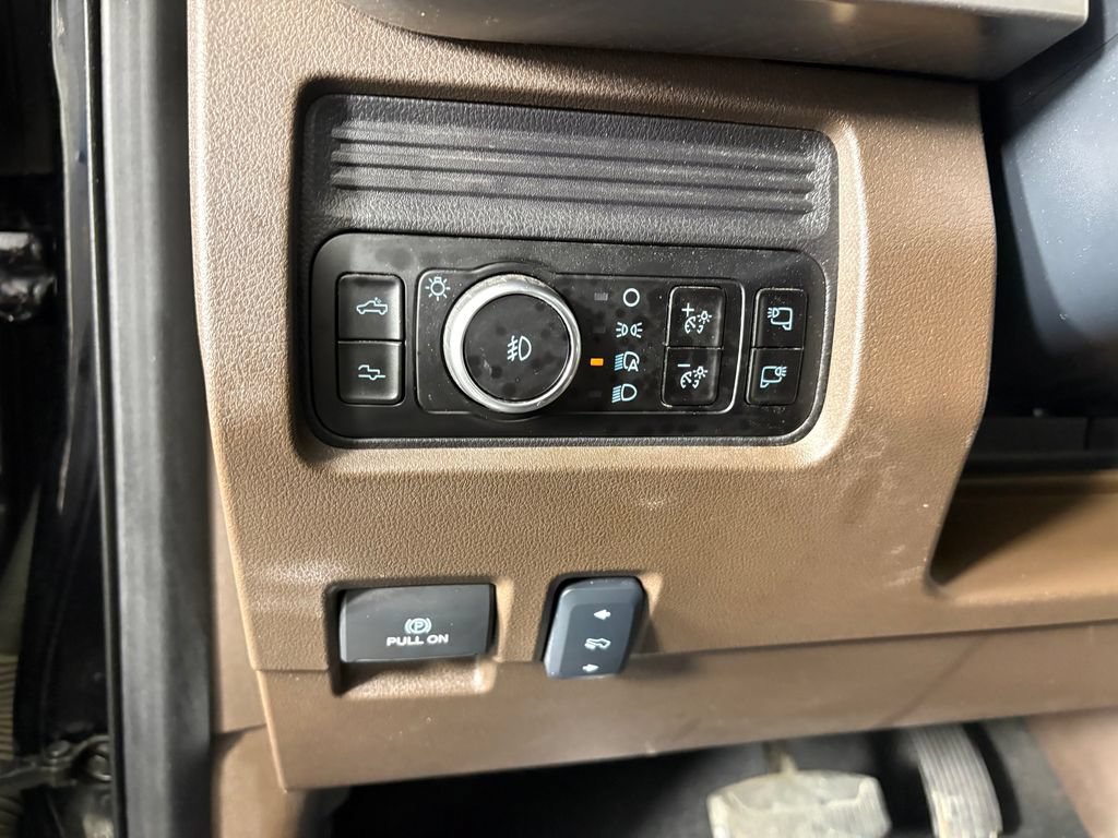 Certified 2025 Ford F350 King Ranch AWD/4WD image 14
