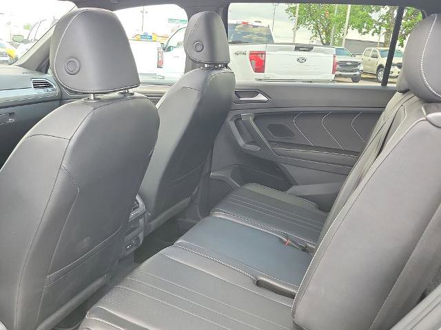 Used 2024 Volkswagen Tiguan SE R-Line w/ MDO Package, Three-Row FWD image 9