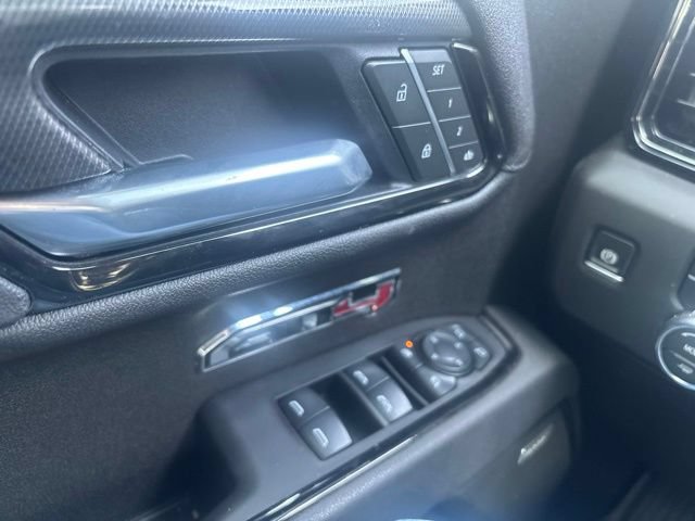 Used 2025 GMC Sierra 1500 AT4 w/ Technology Package AWD/4WD image 25