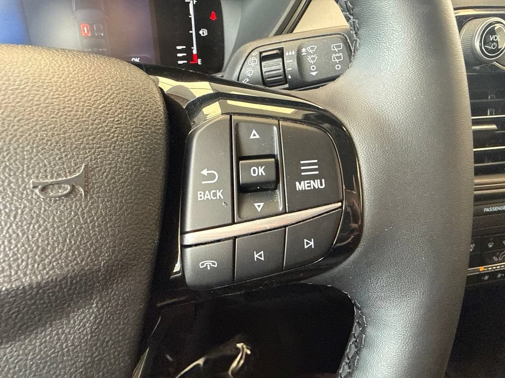 Certified 2023 Ford Escape Active AWD/4WD image 18