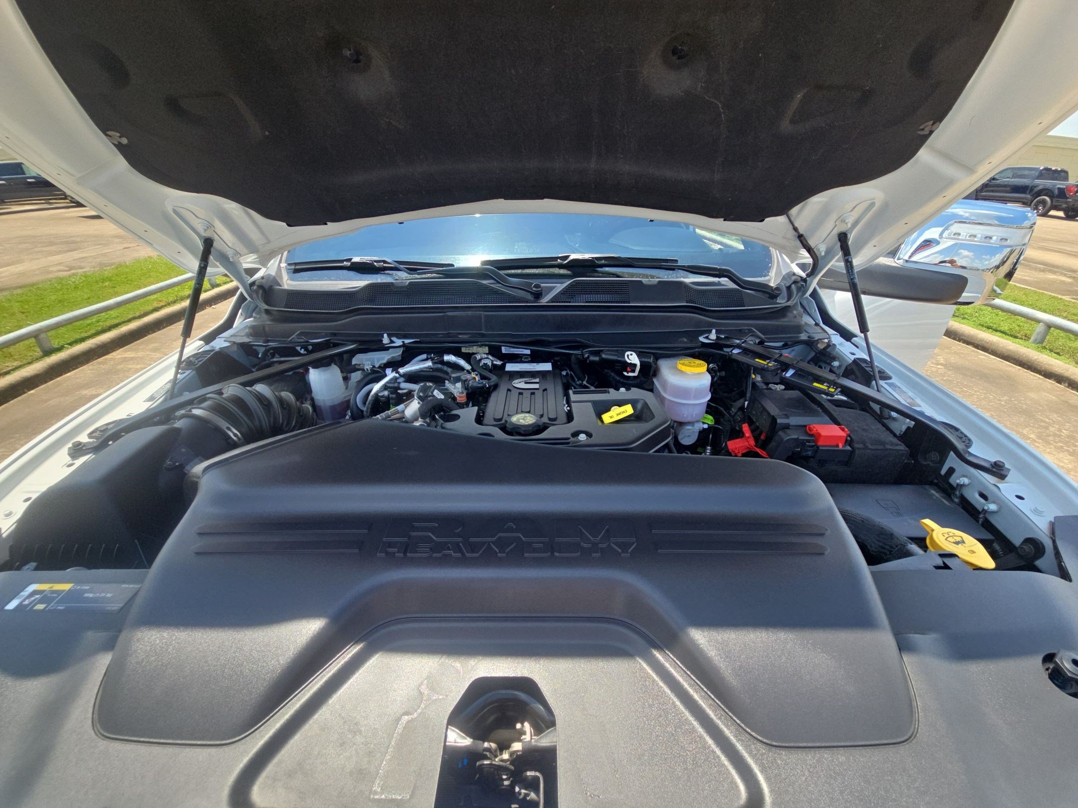 Used 2025 RAM 2500 Limited AWD/4WD image 34
