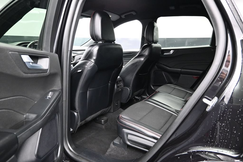 Certified 2025 Ford Escape ST-Line Select AWD/4WD image 15