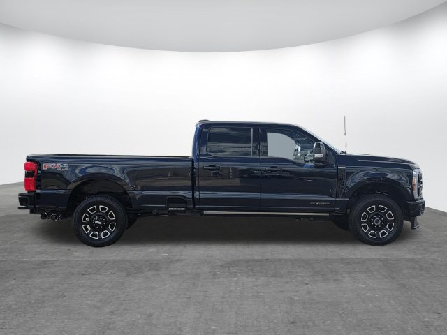 Certified 2025 Ford F350 Platinum AWD/4WD image 3