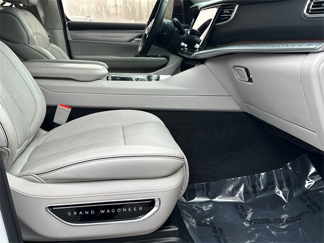 Used 2023 Jeep Grand Wagoneer L Series II w/ Premium Group II image 13