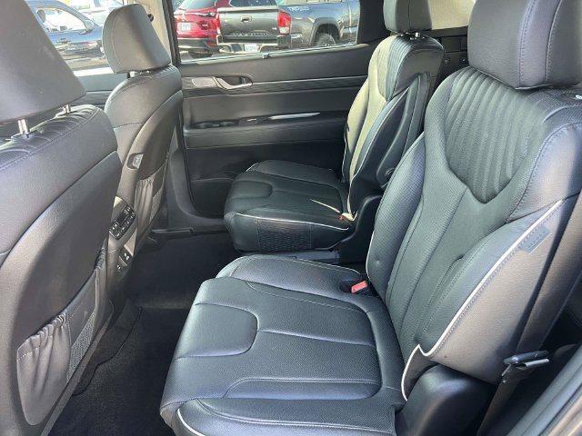 Used 2024 Hyundai Palisade Limited AWD/4WD image 15