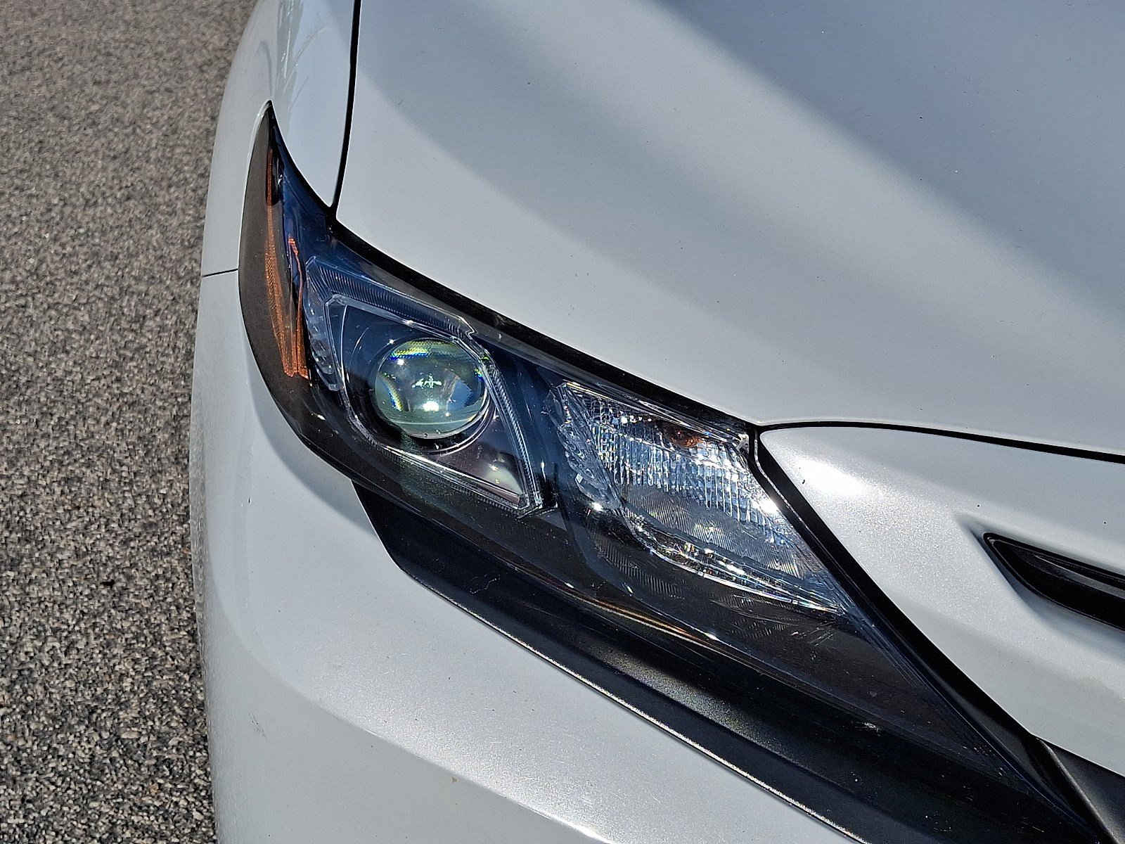 Used 2024 Toyota Camry SE image 8