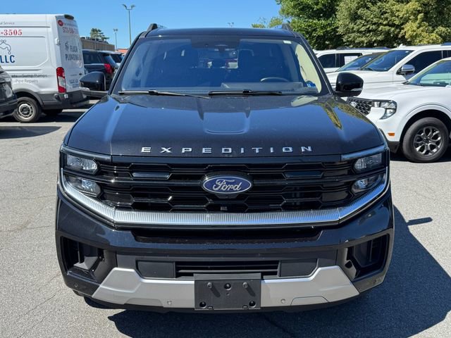 Certified 2025 Ford Expedition Platinum AWD/4WD image 2