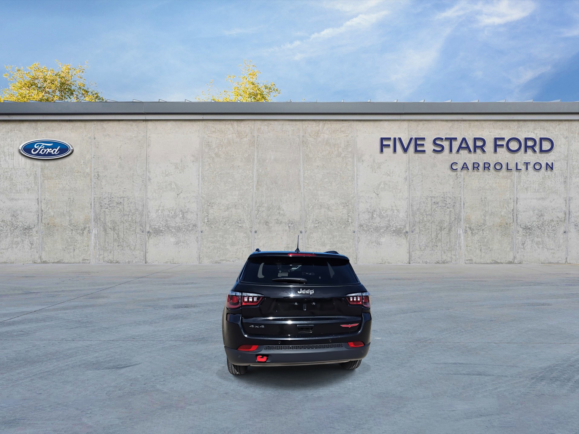 Used 2024 Jeep Compass Trailhawk image 4