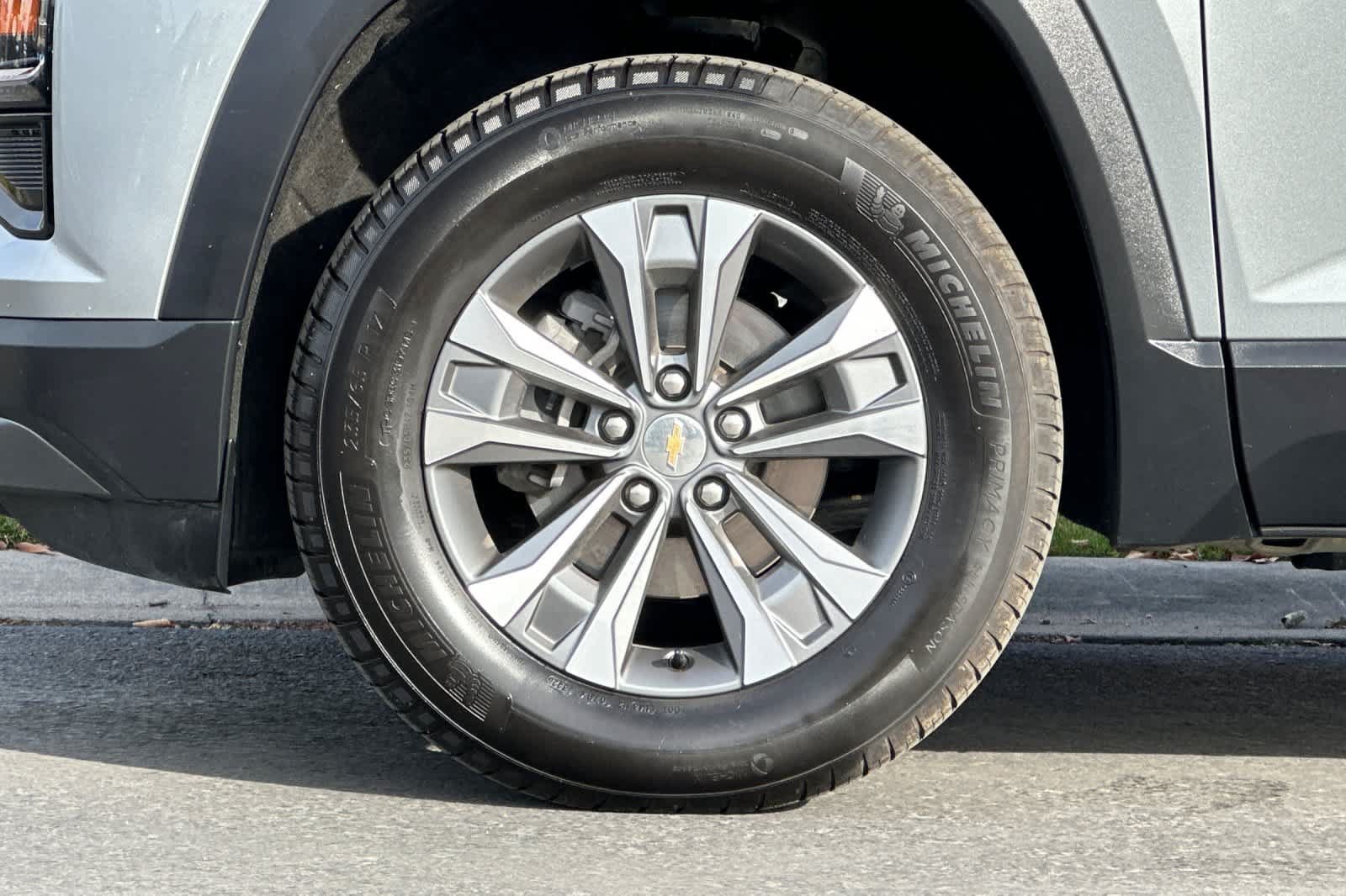 Used 2026 Chevrolet Equinox LT AWD/4WD image 26