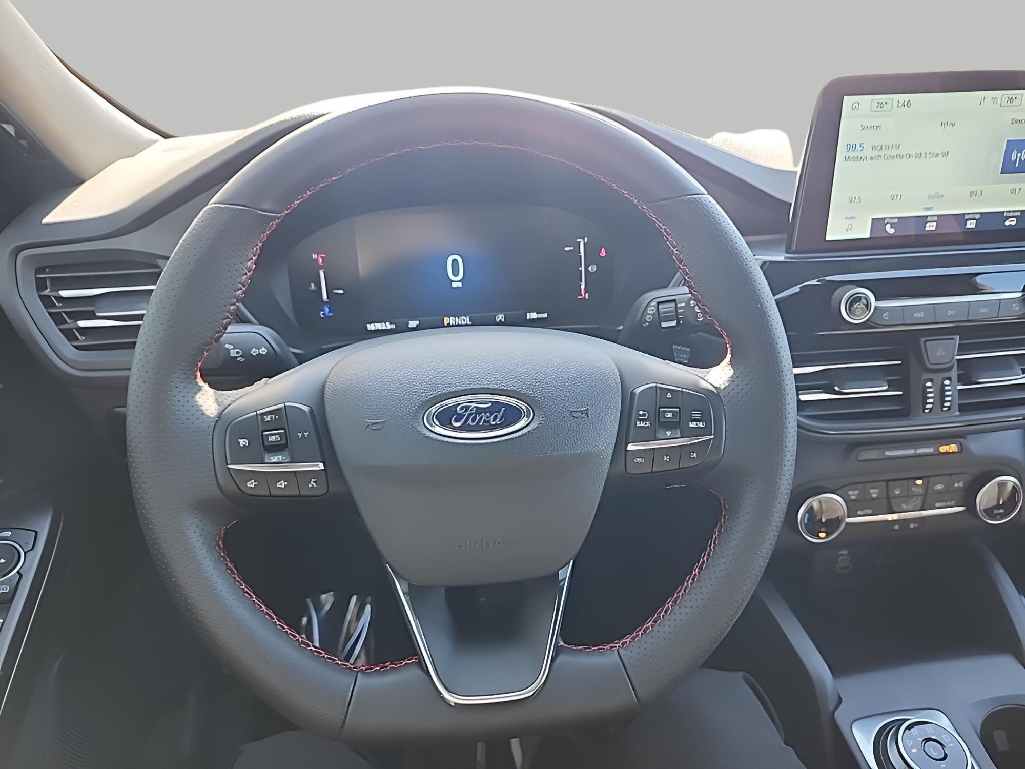 Certified 2025 Ford Escape ST-Line image 19