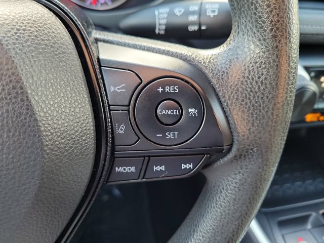 Used 2019 Toyota RAV4 LE w/ Carpet Mat Package FWD image 6