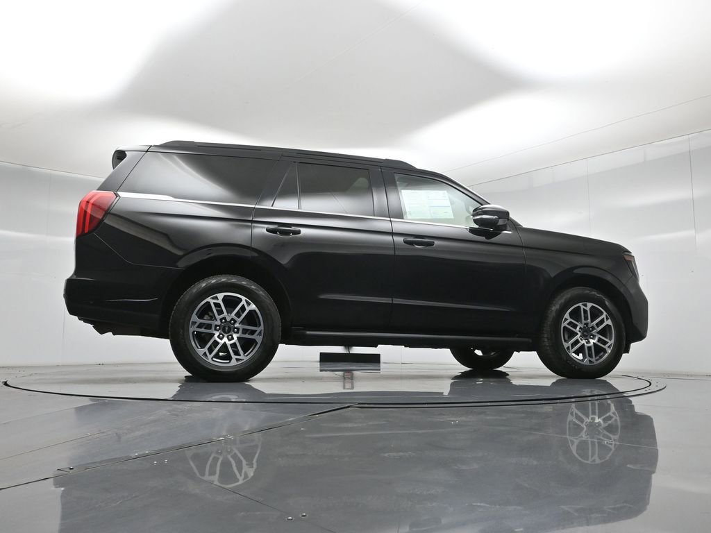 Certified 2025 Ford Expedition Active AWD/4WD image 49