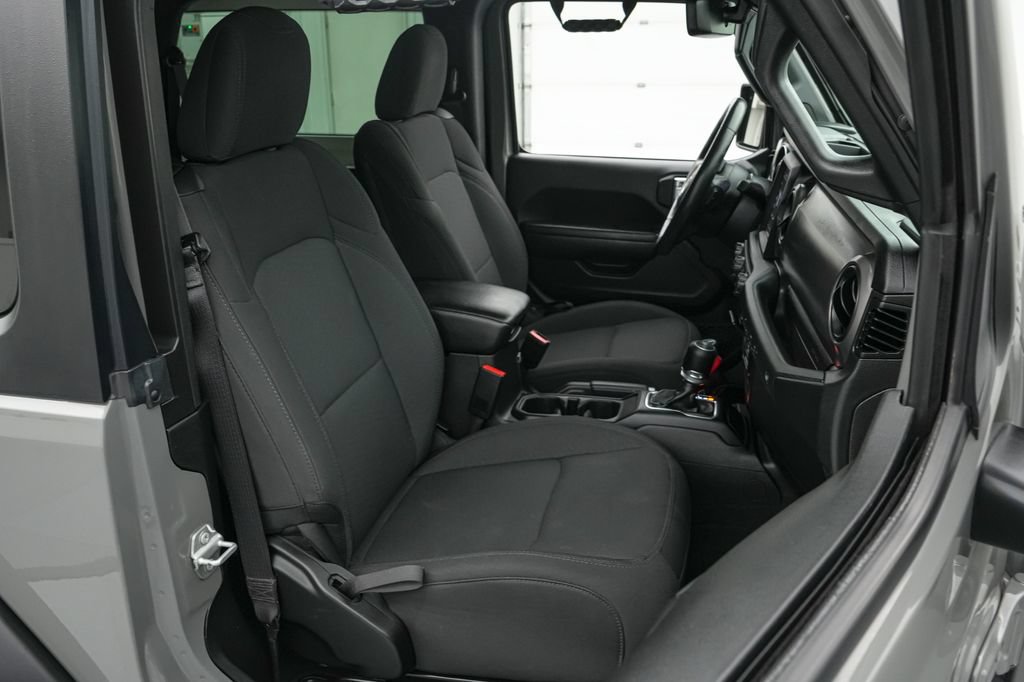 Used 2022 Jeep Wrangler Sport AWD/4WD image 24