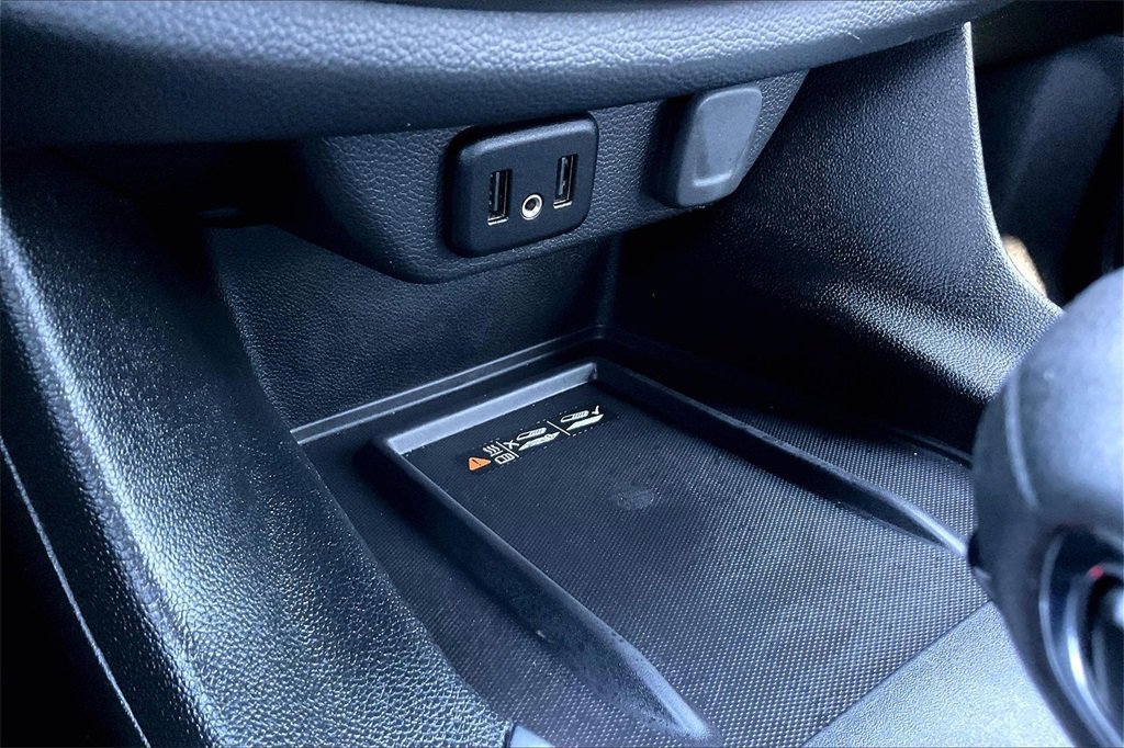 Used 2023 Chevrolet Traverse LT image 25