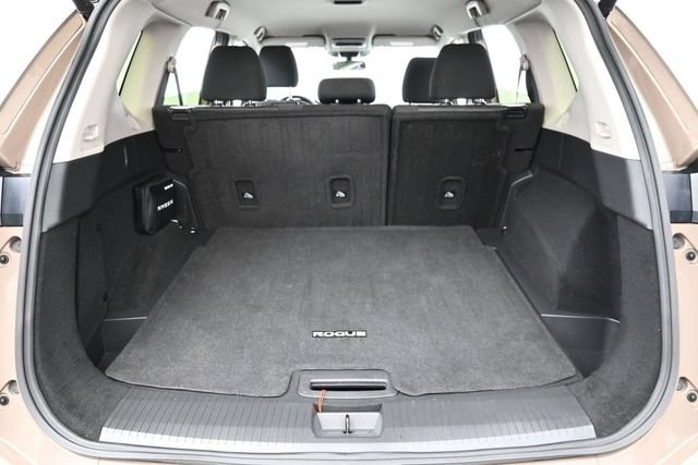 Used 2025 Nissan Rogue SV FWD image 27