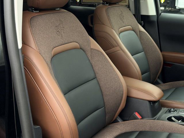 Certified 2025 Ford Bronco Sport Outer Banks w/ Outer Banks Tech Package+ AWD/4WD image 35