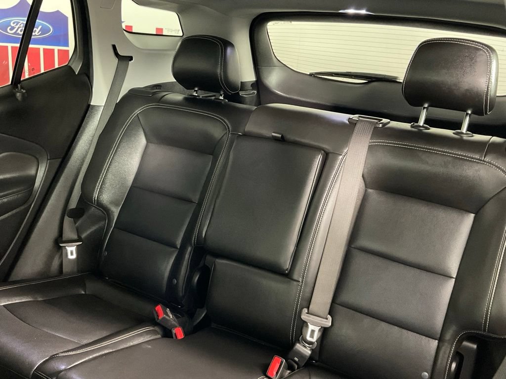 Used 2022 GMC Terrain SLT w/ Tech Package AWD/4WD image 16