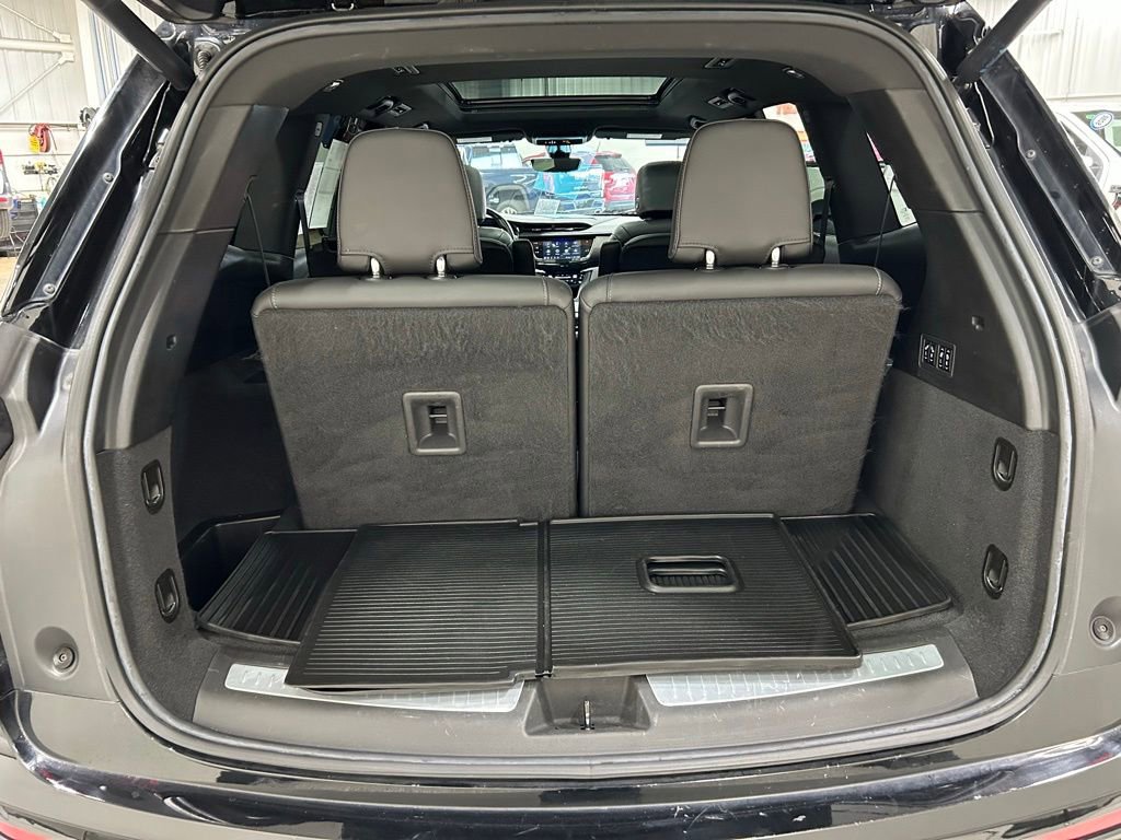 Used 2022 Cadillac XT6 Sport w/ Technology Package AWD/4WD image 30