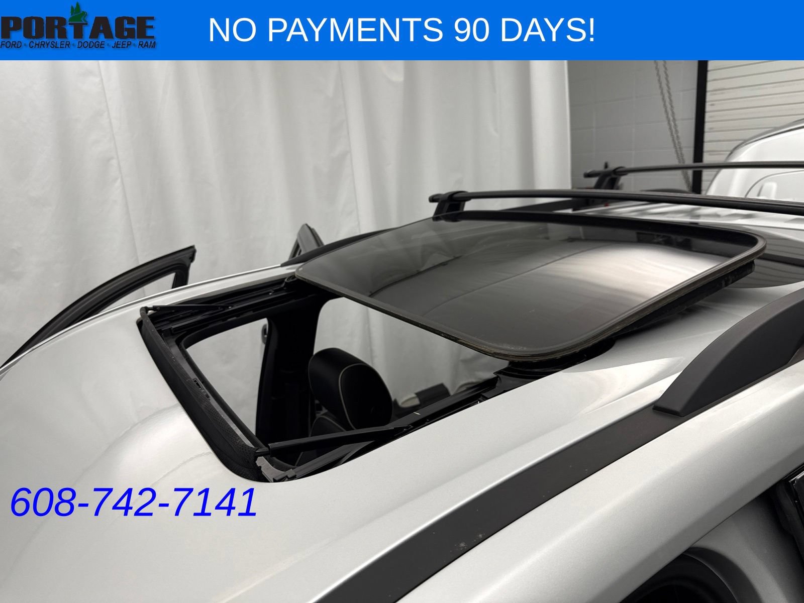Used 2022 Chevrolet Traverse Premier w/ Redline Edition AWD/4WD image 28