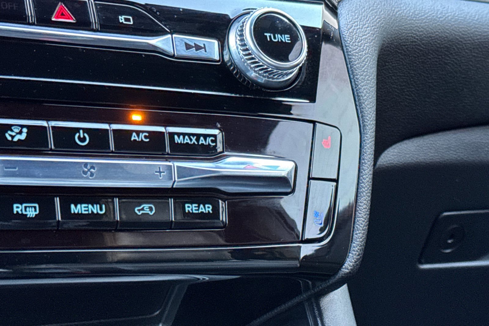 Certified 2022 Ford Explorer ST w/ Equipment Group 401A image 31