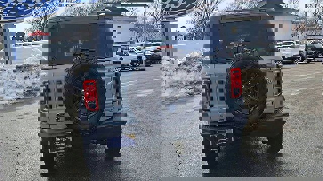 Certified 2024 Ford Bronco Black Diamond image 5