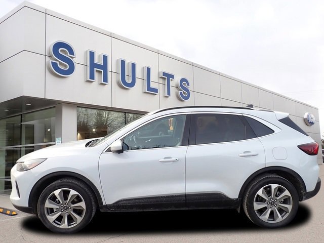 Certified 2025 Ford Escape Platinum w/ Premium Technology Package image 6